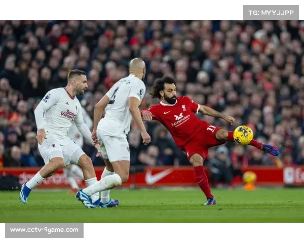 曼联门将拉门斯双红会神勇表现荣膺全场最佳展现卓越扑救技巧 曼联门将拉门斯双红会神勇表现荣膺全场最佳展现卓越扑救技巧