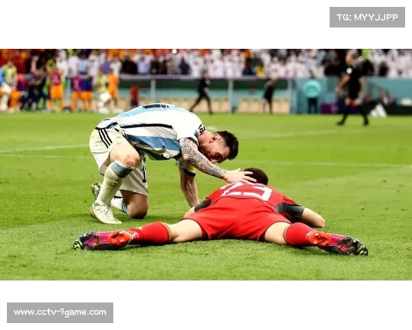 决赛终场哨响巴黎球员相拥而泣，首冠喜悦瞬间定格